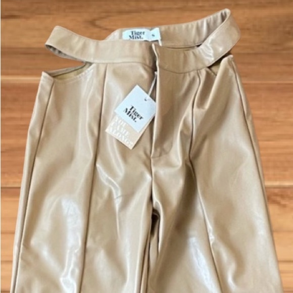 Tiger Mist Vegan Leather High Rise Cutout Wide Leg Flare Pants NWT Y2K Mcbling M - Picture 8 of 12